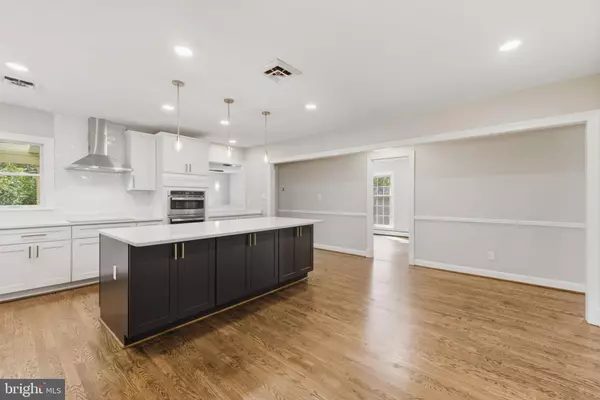 Fairfax, VA 22030,4801 FOX CHAPEL RD