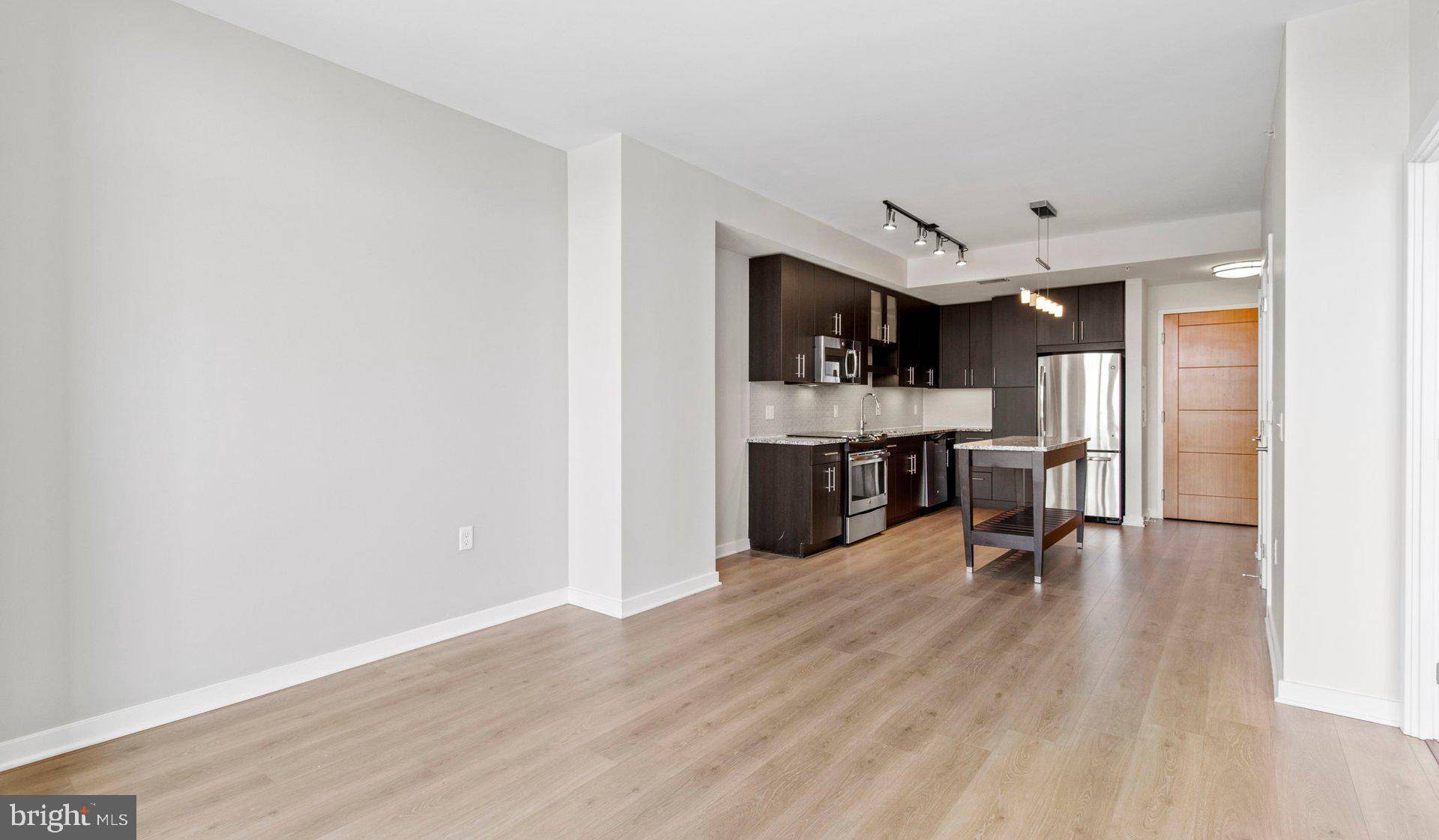 Bethesda, MD 20814,8300 WISCONSIN AVE #2B-320