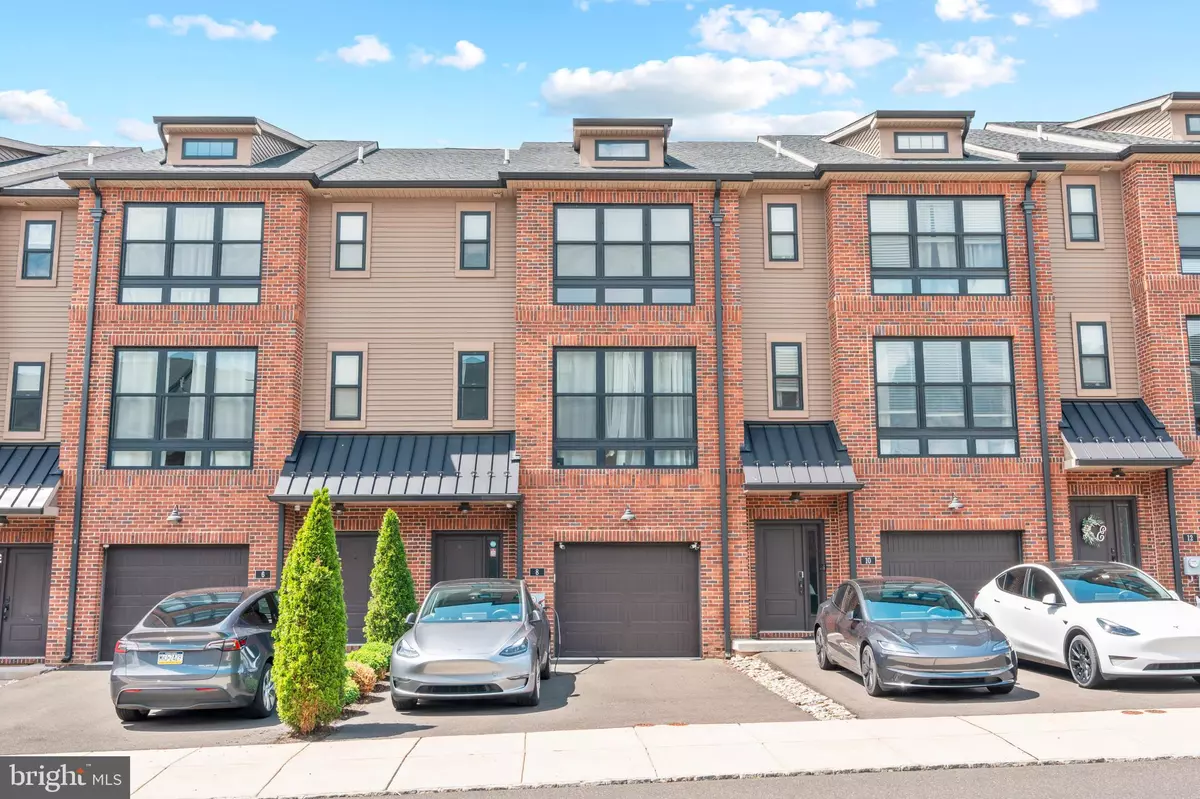 Feasterville Trevose, PA 19053,8 SIENNA PL