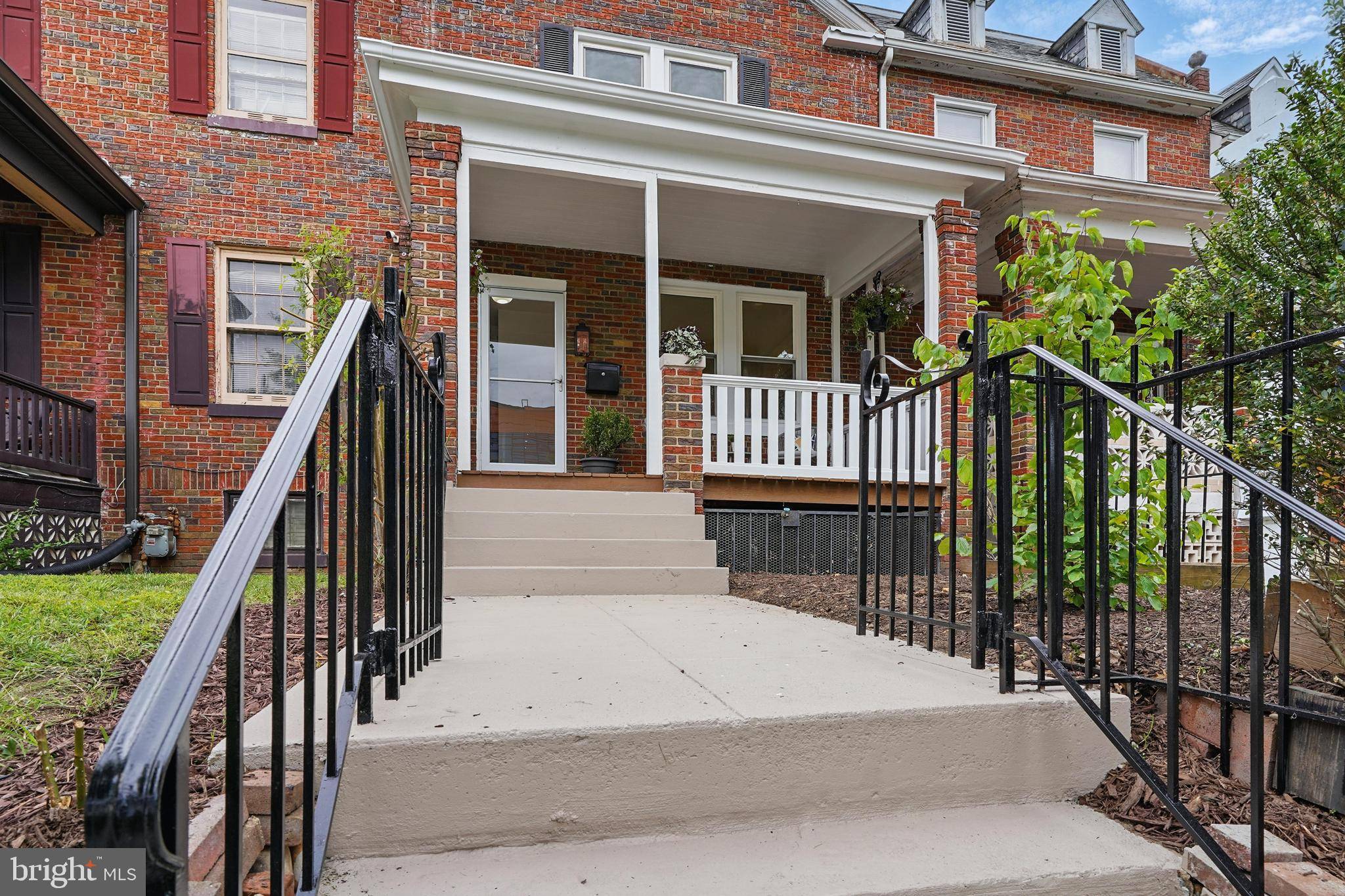 Washington, DC 20002,1802 C ST NE