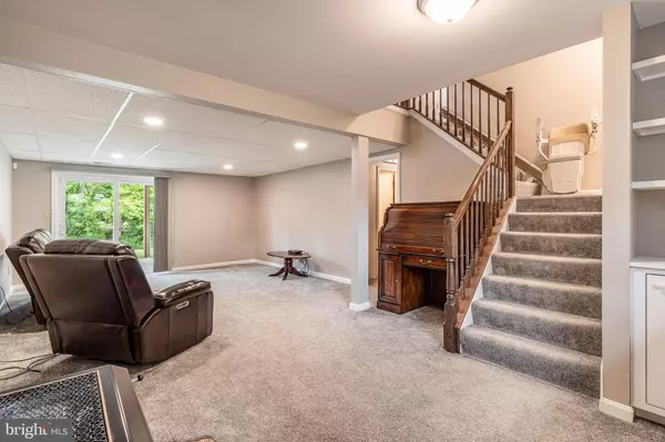 Glen Burnie, MD 21061,7103 AVESBURY LN