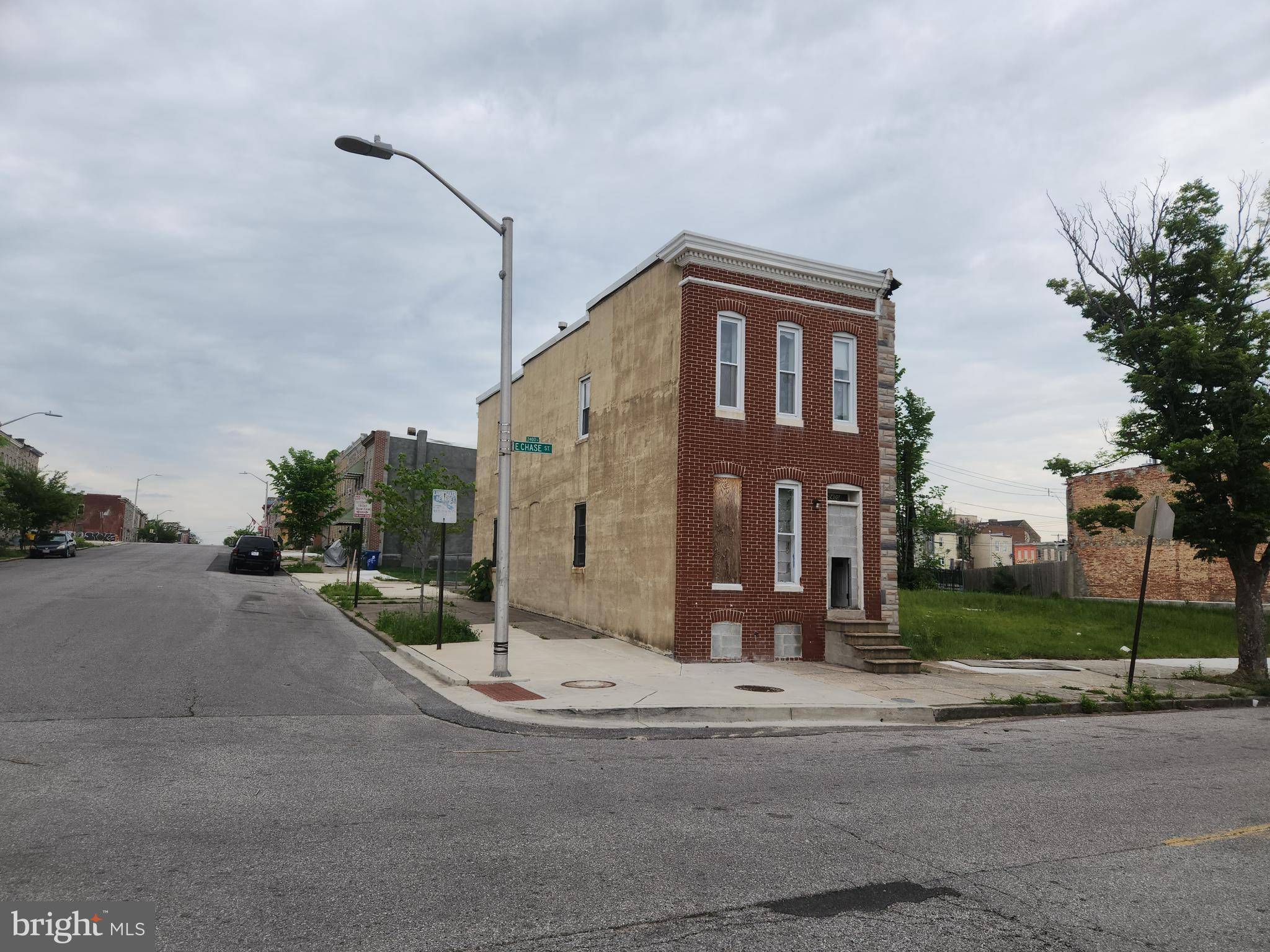 Baltimore, MD 21213,2400 E CHASE ST