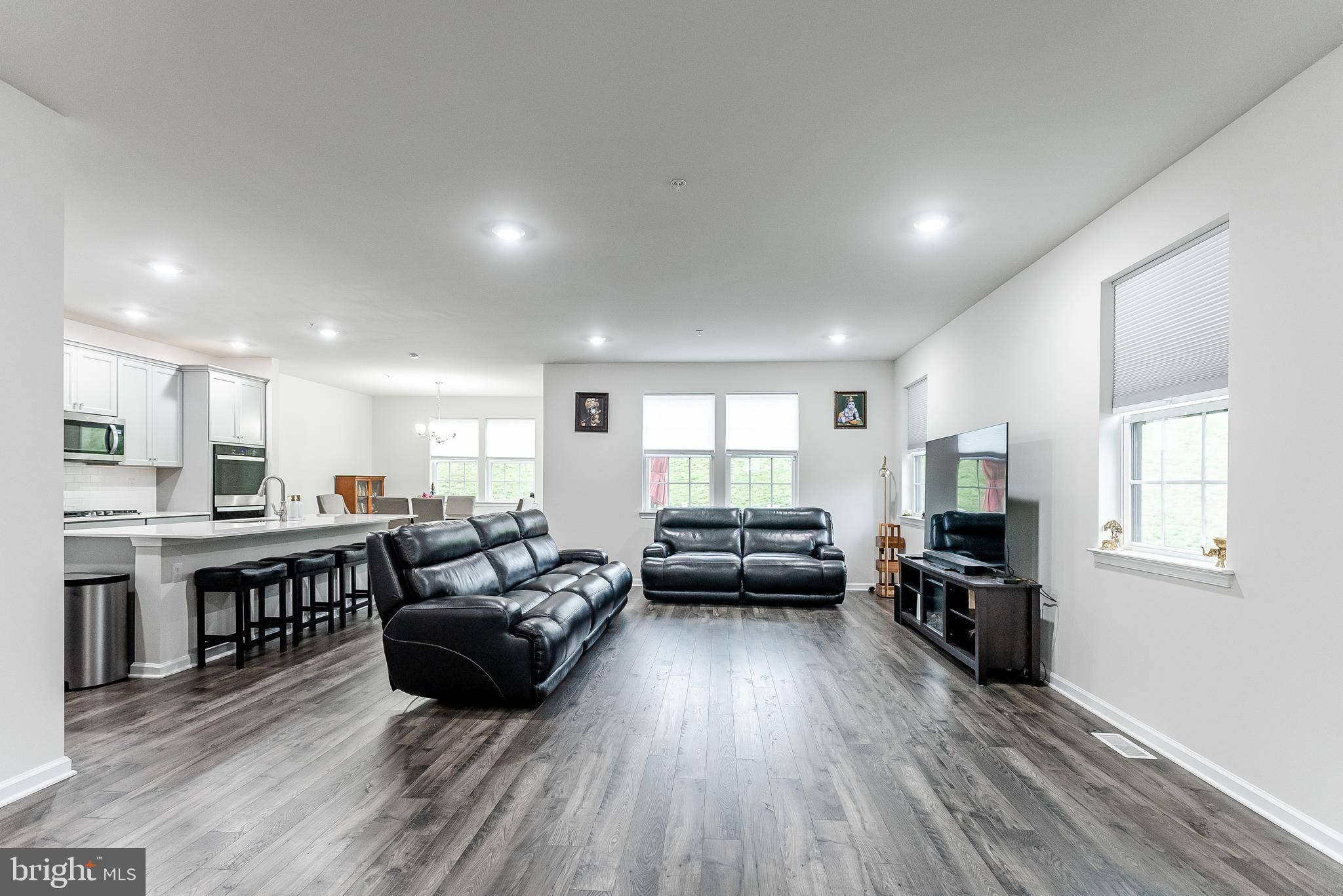 Aston, PA 19014,9 ROSE HILL WAY