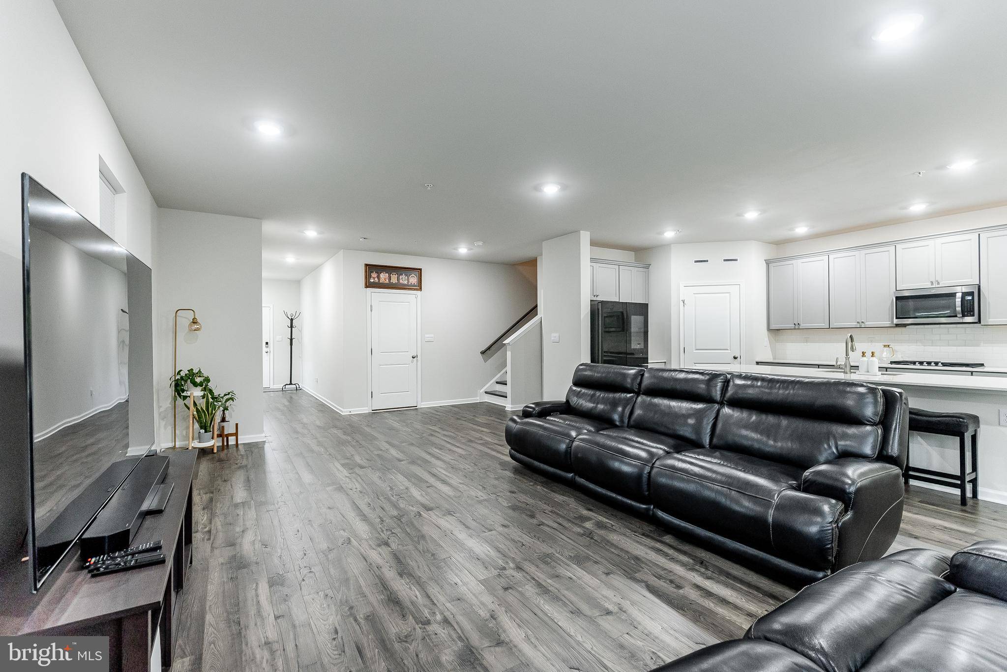 Aston, PA 19014,9 ROSE HILL WAY