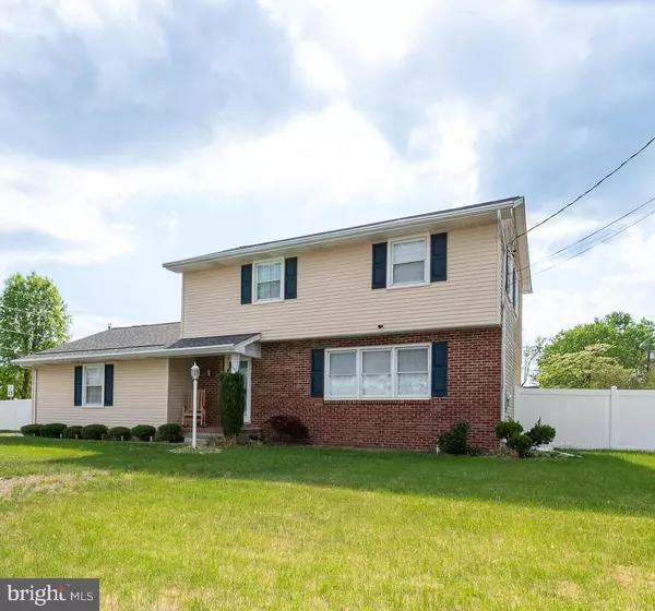 664 BRENTWOOD DR, Vineland, NJ 08361