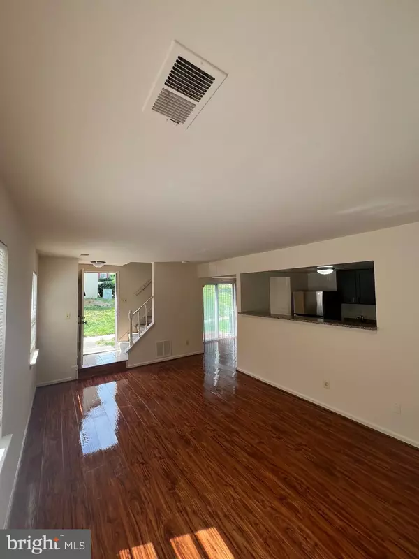 Lorton, VA 22079,9647 HAGEL CIR