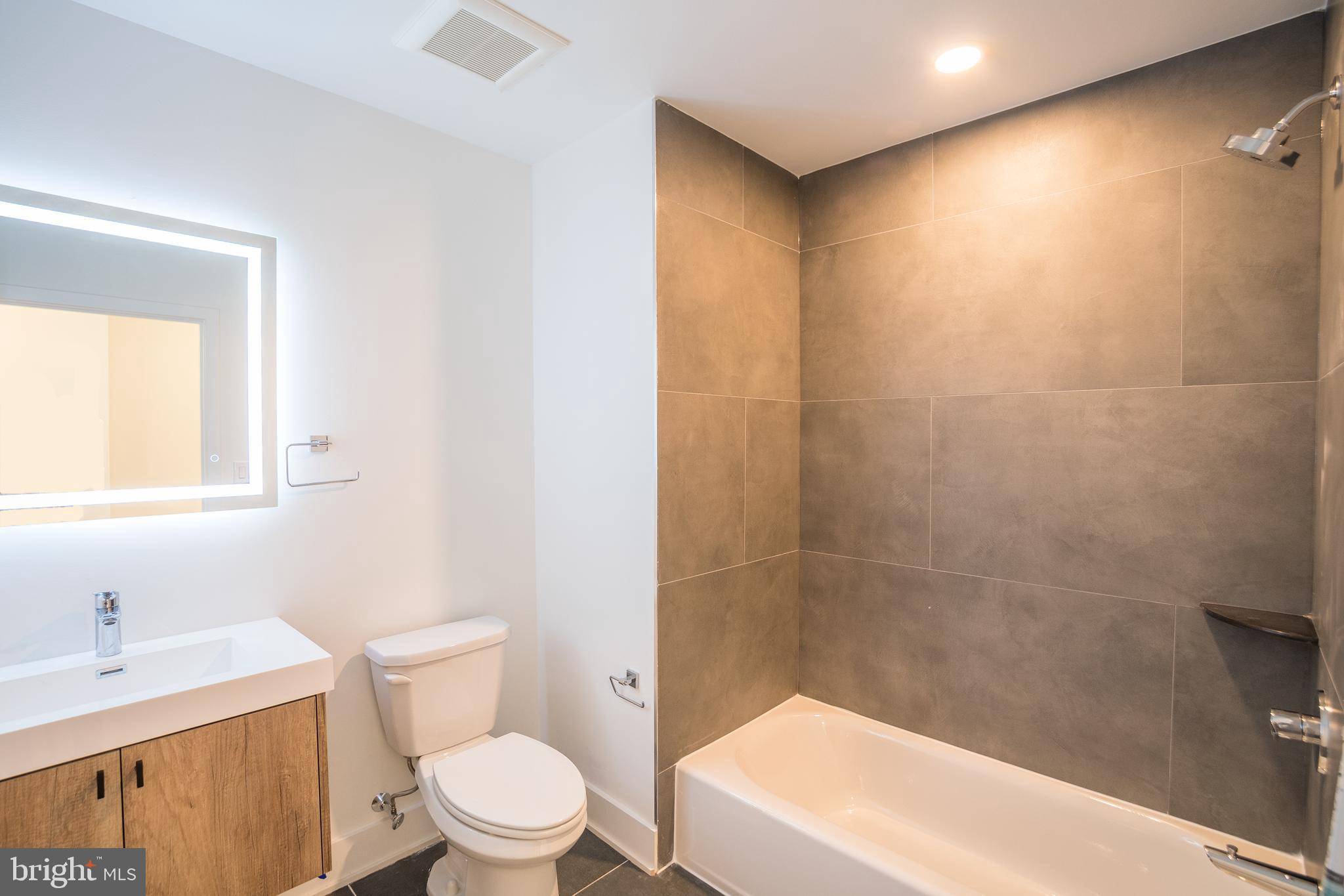 Philadelphia, PA 19125,1324 FRANKFORD AVE #UNIT 308