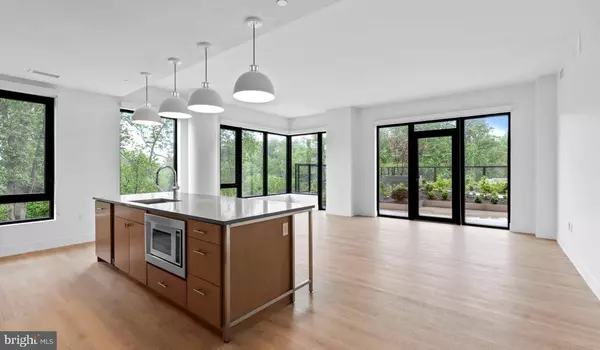 North Bethesda, MD 20852,10511 STRATHMORE HALL ST #2B-3B-306