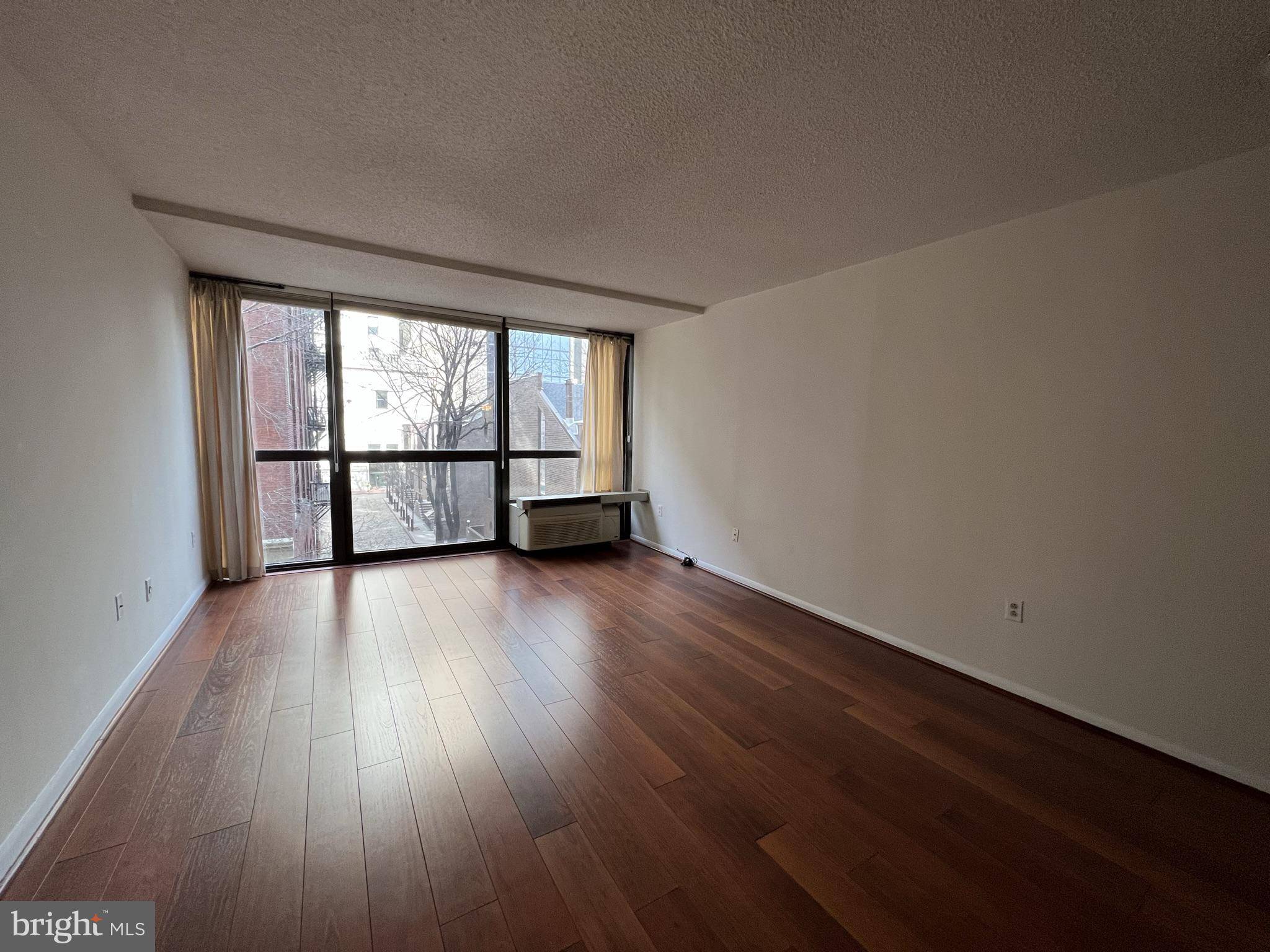 233 S 6TH ST #303A, Philadelphia, PA 19106