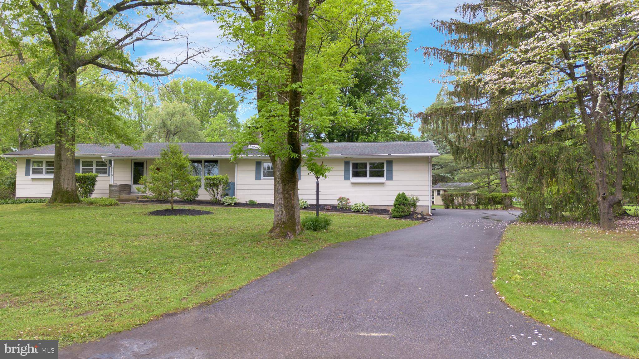 Phoenixville, PA 19460,19 VAUX LN