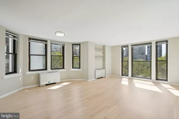 135 S 19TH ST #711, Philadelphia, PA 19103