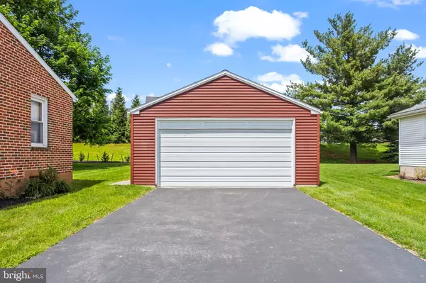 Hummelstown, PA 17036,1739 GROVE ST