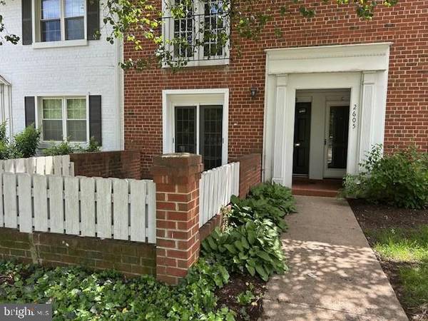 Arlington, VA 22206,2605 SOUTH WALTER REED DR #A