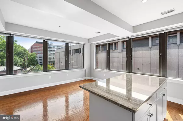 125-27 N 4TH ST #301,  Philadelphia,  PA 19106