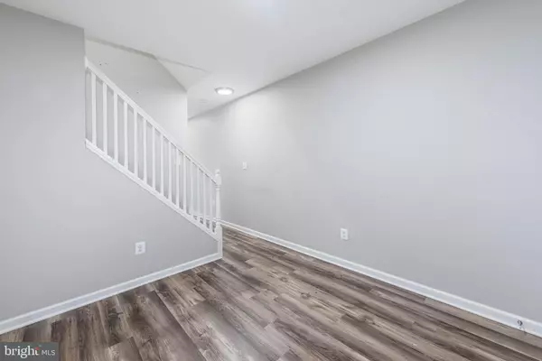 Baltimore, MD 21213,2108 E HOFFMAN ST
