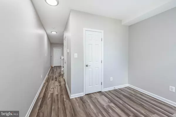 Baltimore, MD 21213,2108 E HOFFMAN ST