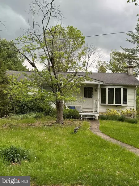4 PERKIOMEN AVE, Schwenksville, PA 19473