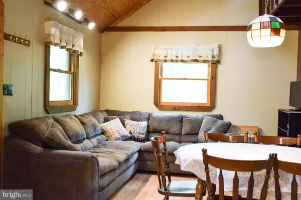 Paw Paw, WV 25434,124 WILD BOAR RD