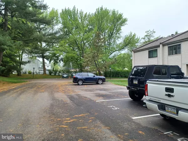 Willow Grove, PA 19090,41 TWIN BROOKS DR