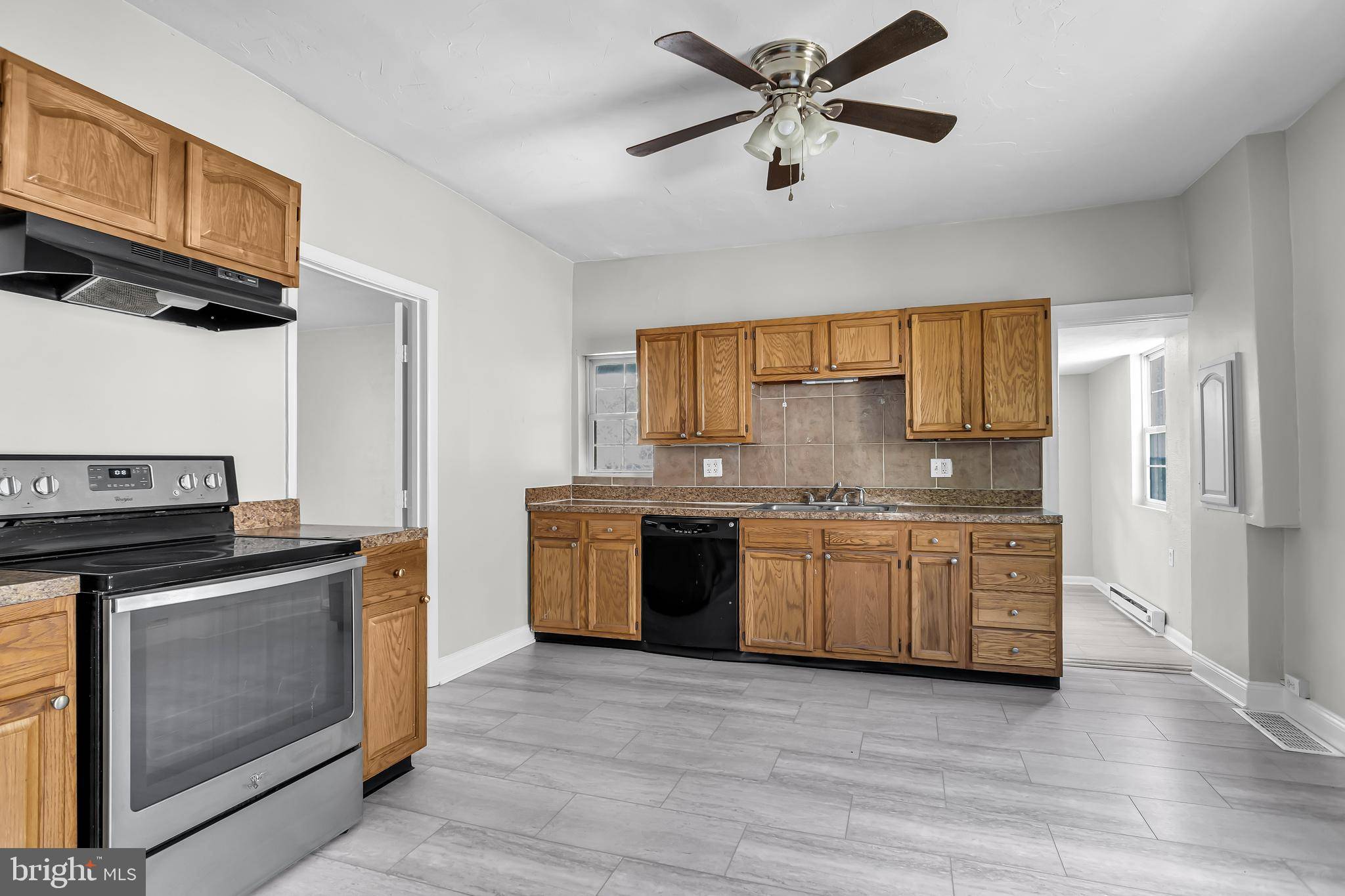 York, PA 17403,908 S ALBEMARLE ST