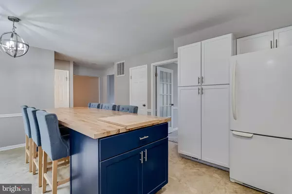 La Plata, MD 20646,511 DOGWOOD CT