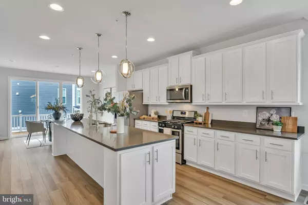 Frederick, MD 21703,5992 PASSEND DR