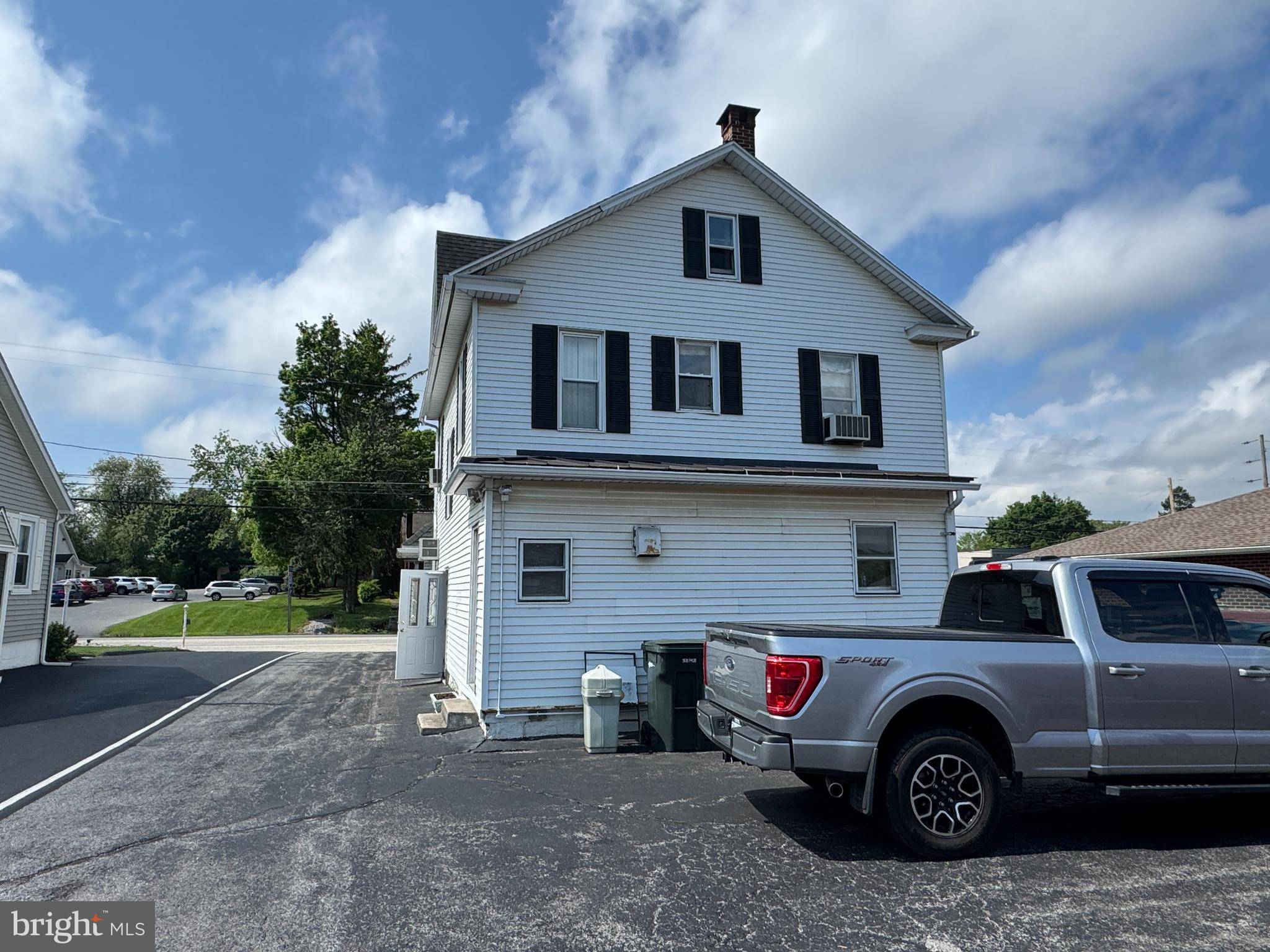 Carlisle, PA 17013,239 YORK RD