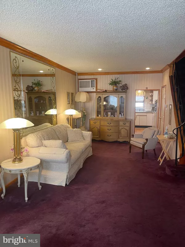 Philadelphia, PA 19148,360 DURFOR ST