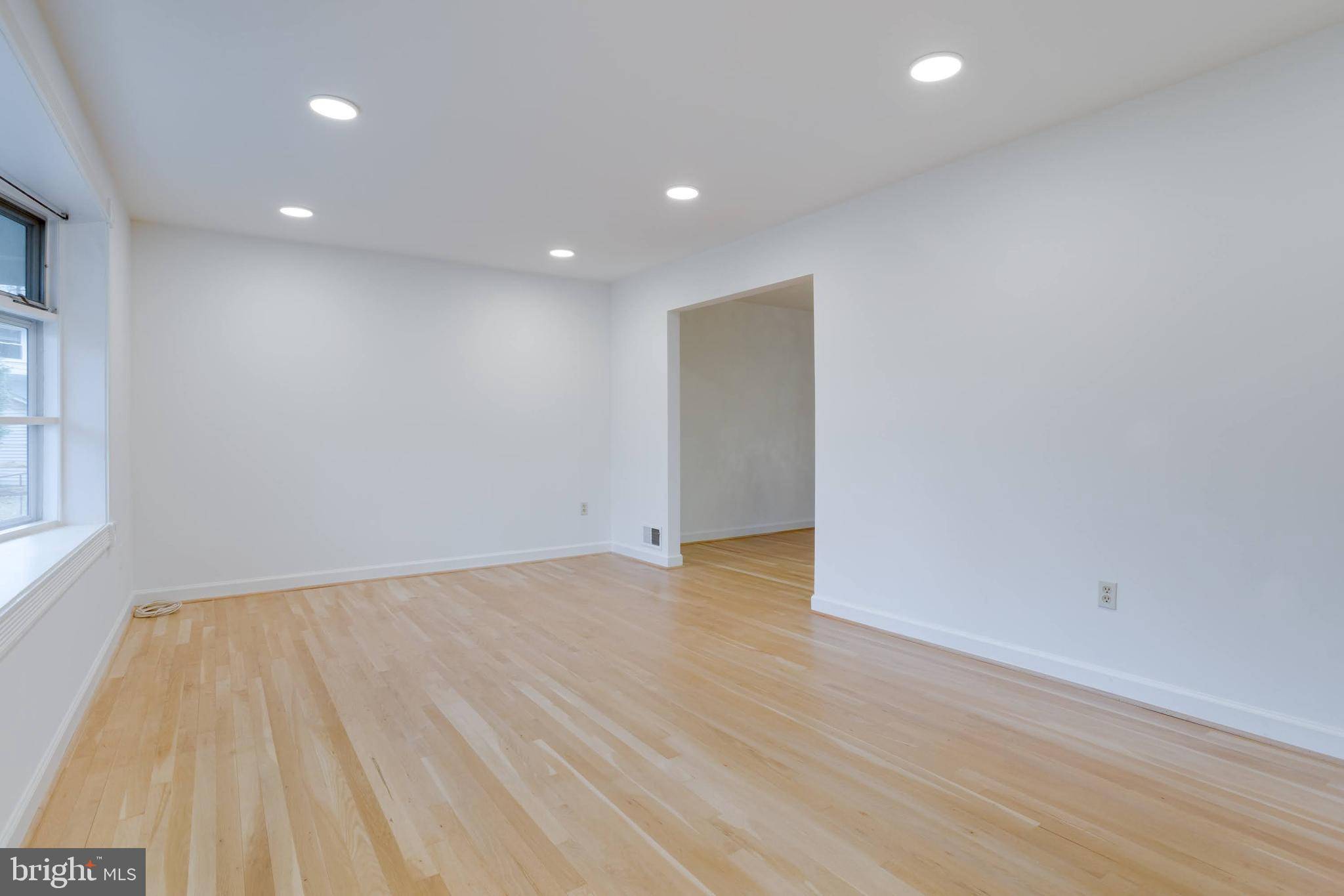 Springfield, VA 22152,8122 TRURO CT