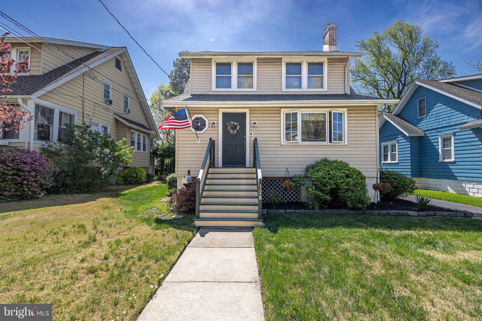 Oaklyn, NJ 08107,128 E BETTLEWOOD AVE
