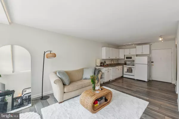 Washington, DC 20037,922 24TH ST NW #212