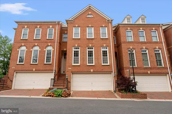 Alexandria, VA 22314,721 HAWKINS WAY