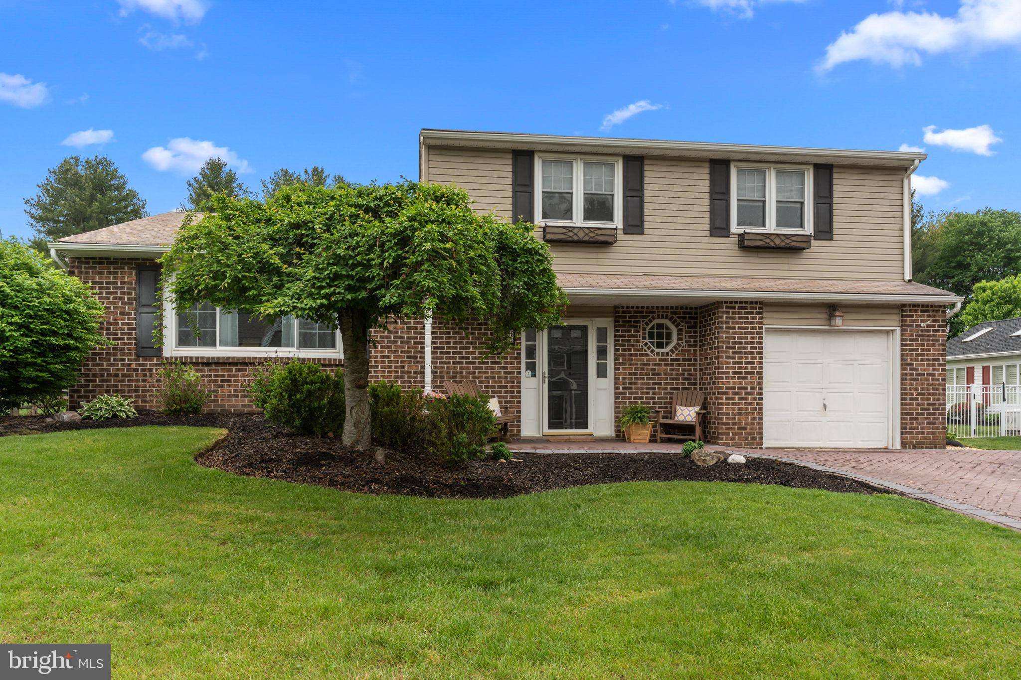 66 GRANT DR,  Southampton,  PA 18966