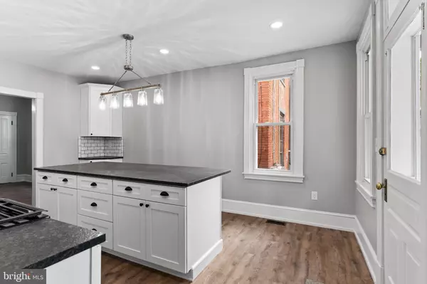 Carlisle, PA 17013,222 W POMFRET ST