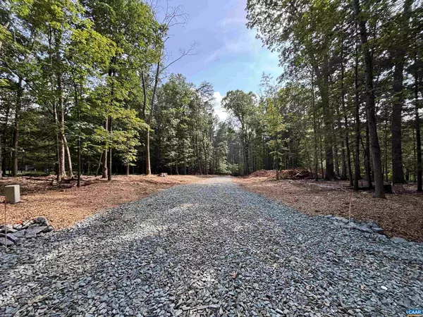 018E7 GARTH GATE LN #018E7, Charlottesville, VA 22901