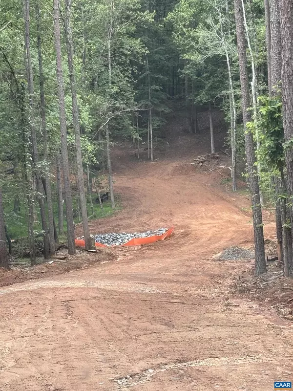 Charlottesville, VA 22901,018E7 GARTH GATE LN #018E7