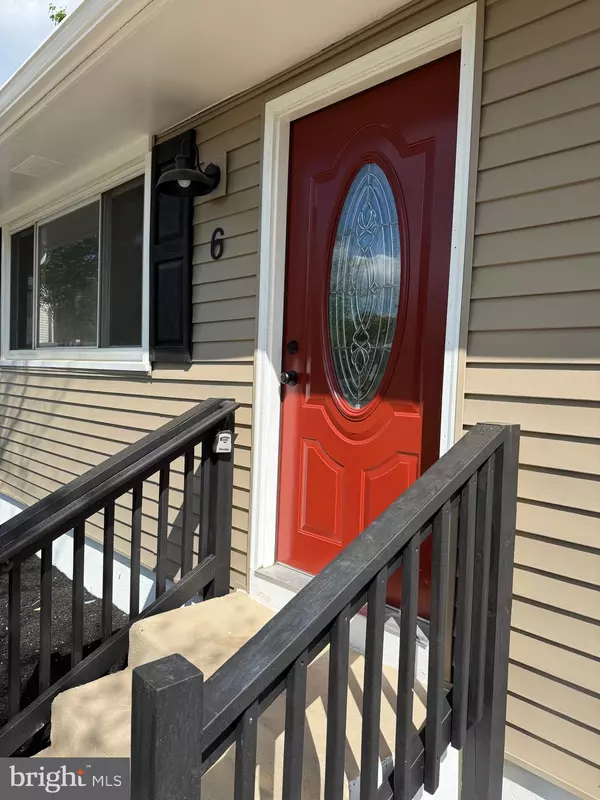 Blackwood, NJ 08012,6 HOLLY RUN DR