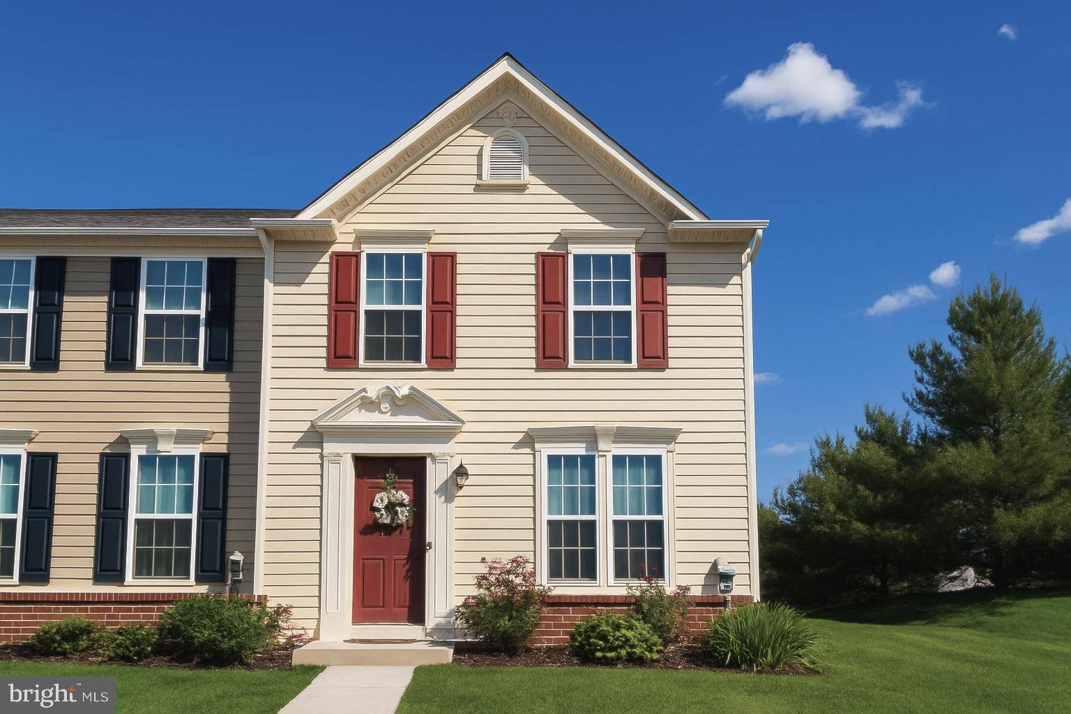 37 ERIE PL,  Falling Waters,  WV 25419