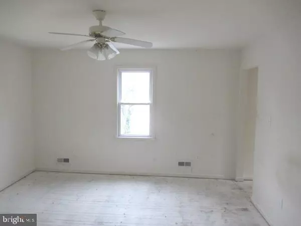 Lawnside, NJ 08045,124 WARWICK RD