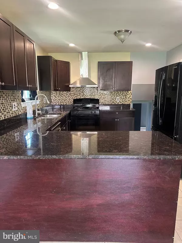 Centreville, VA 20120,14825 CARLBERN DR