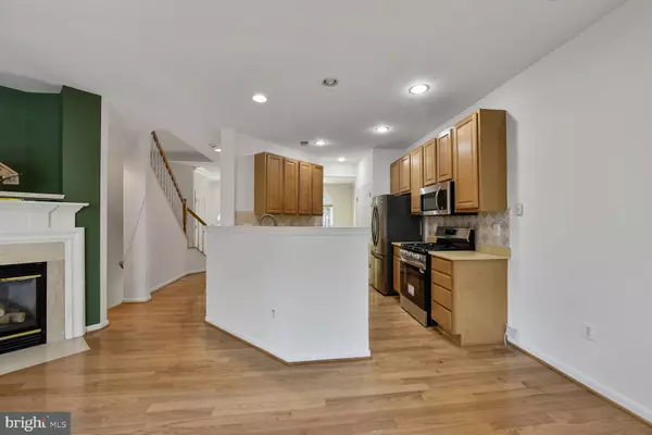 Sterling, VA 20165,46245 MILTHORN TER