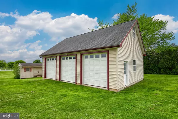 York, PA 17404,630 E CANAL RD