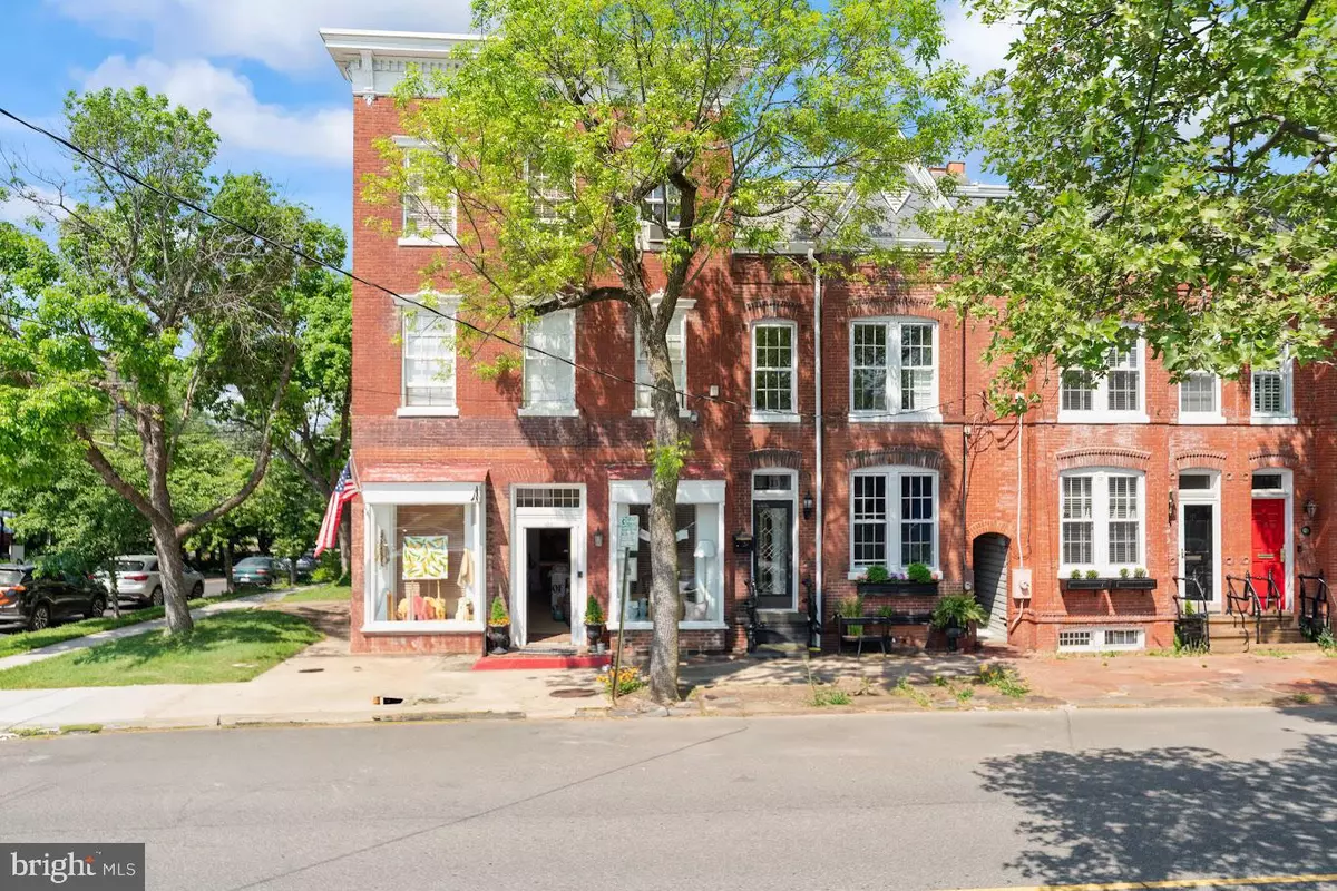 Alexandria, VA 22314,635 FAIRFAX ST