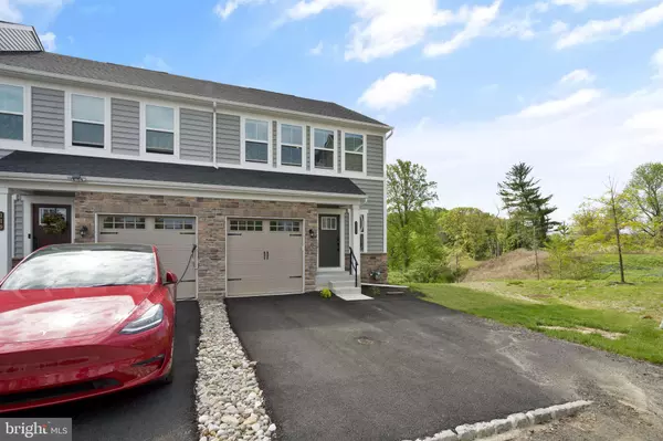 Media, PA 19063,121 KYLE SQ