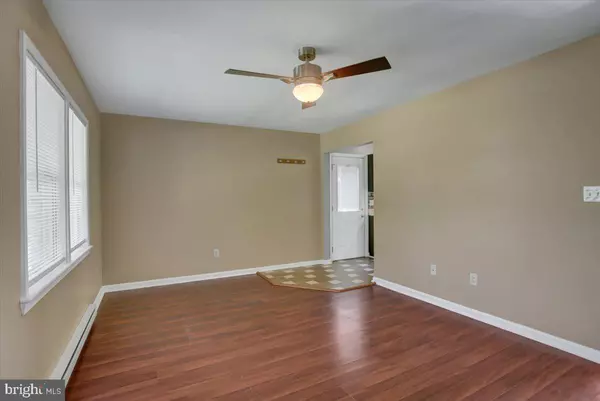 Chambersburg, PA 17202,1534 MEADOW GREEN LN
