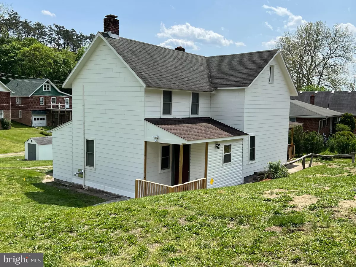 Cumberland, MD 21502,903-B HARDING AVE