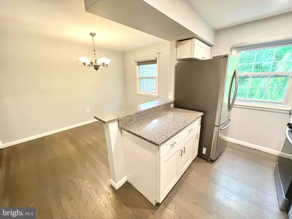 Woodbridge, VA 22193,14717 BARKSDALE ST