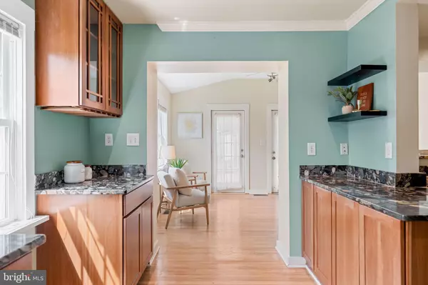 Alexandria, VA 22303,2616 FARMINGTON DR