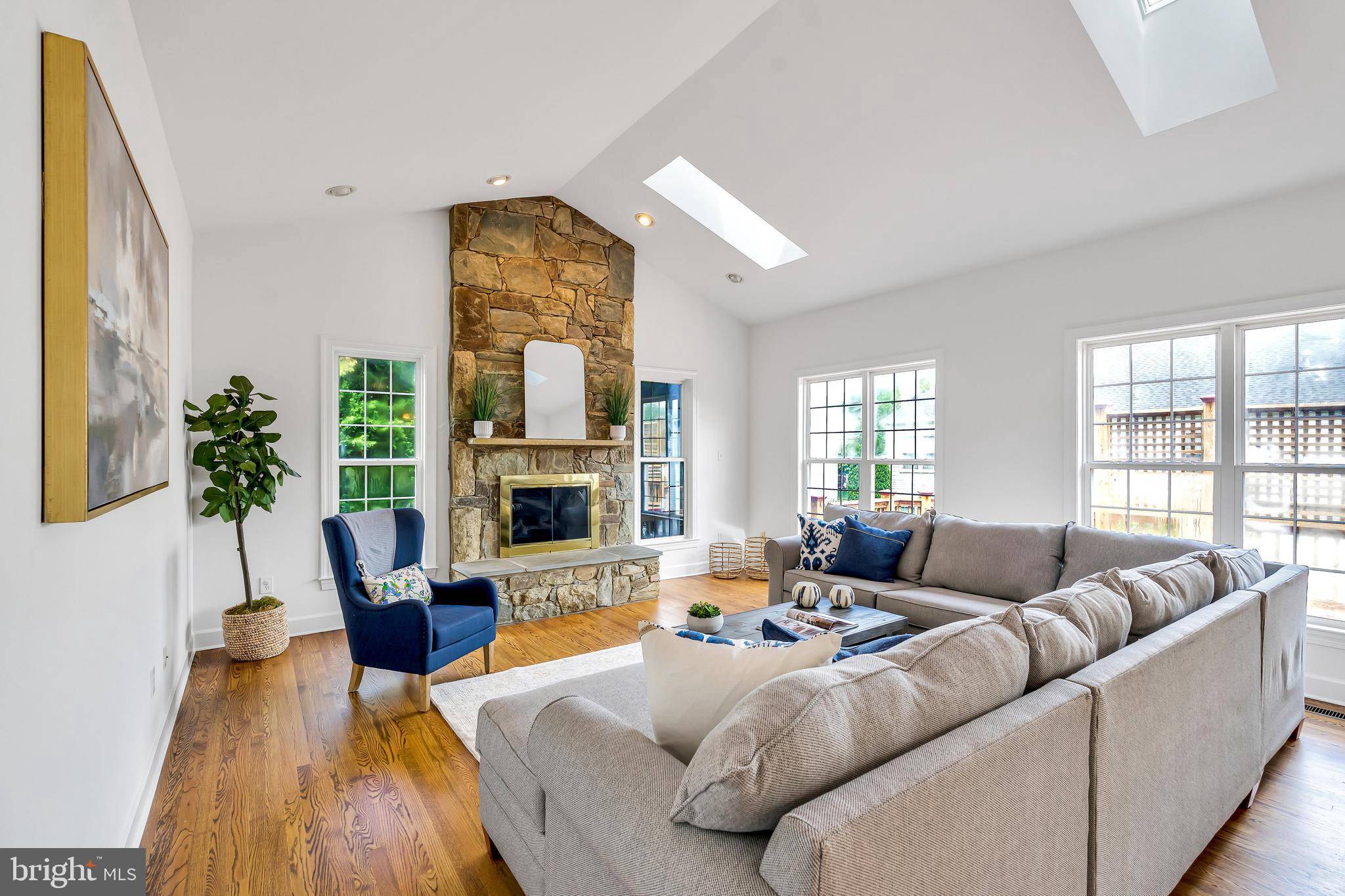 Potomac, MD 20854,10605 CLOVERBROOKE DR