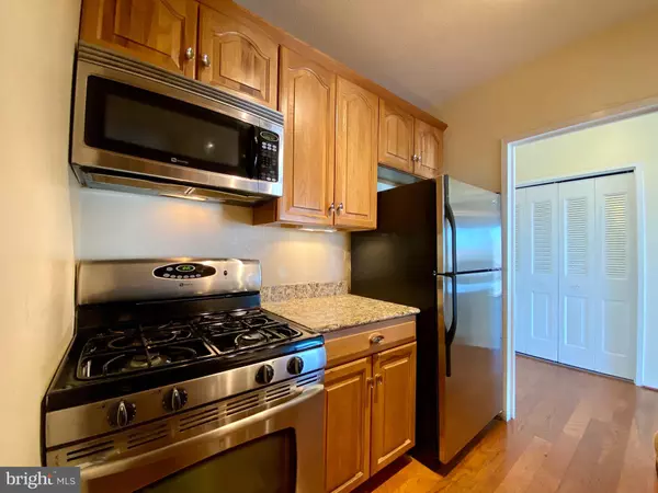 Arlington, VA 22203,4141 N HENDERSON RD #820